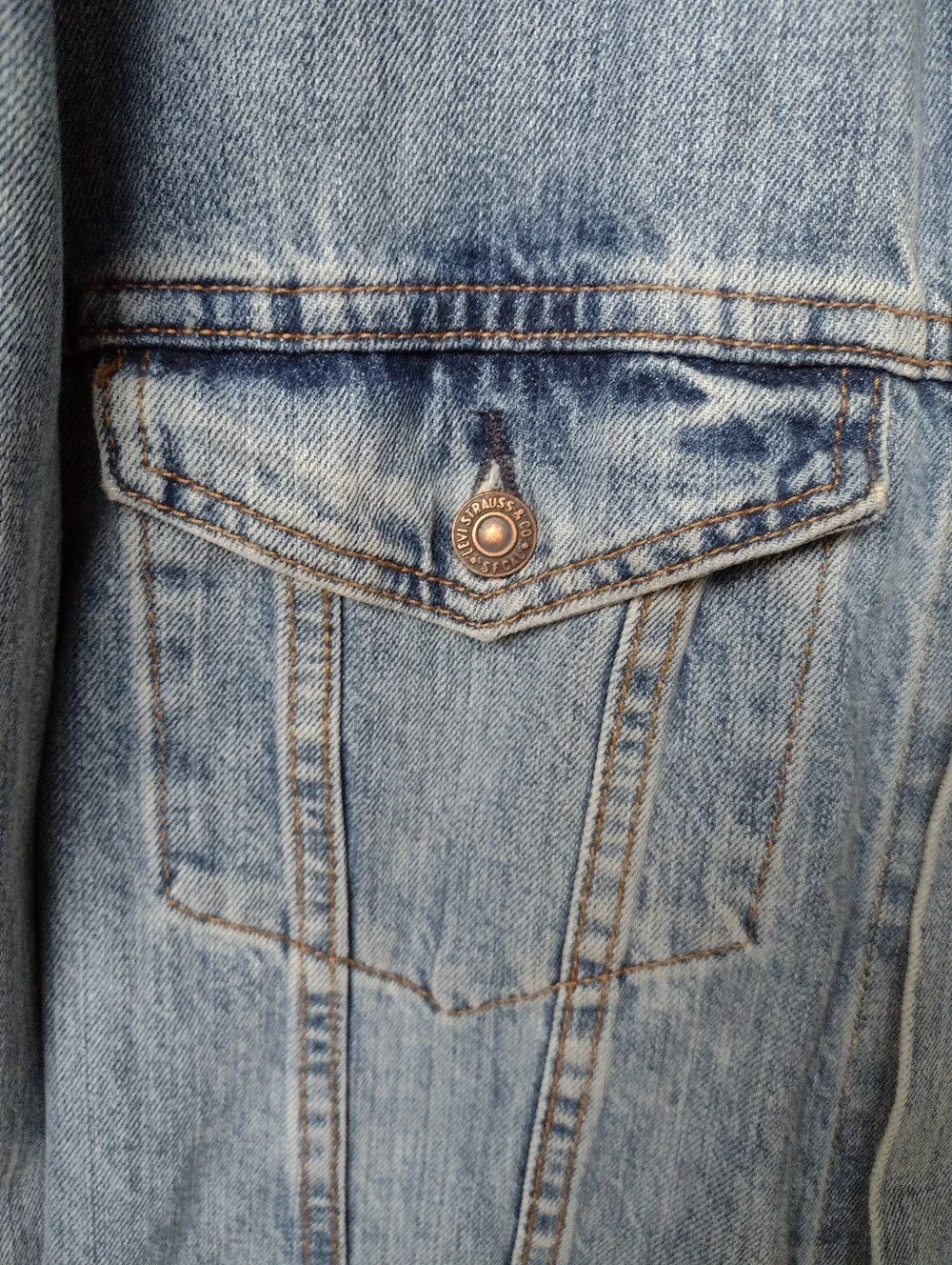 Levi's Denim Trucker Jacket Mens XL Blue Light Wash Type III Western Classic - Picture 9 of 9